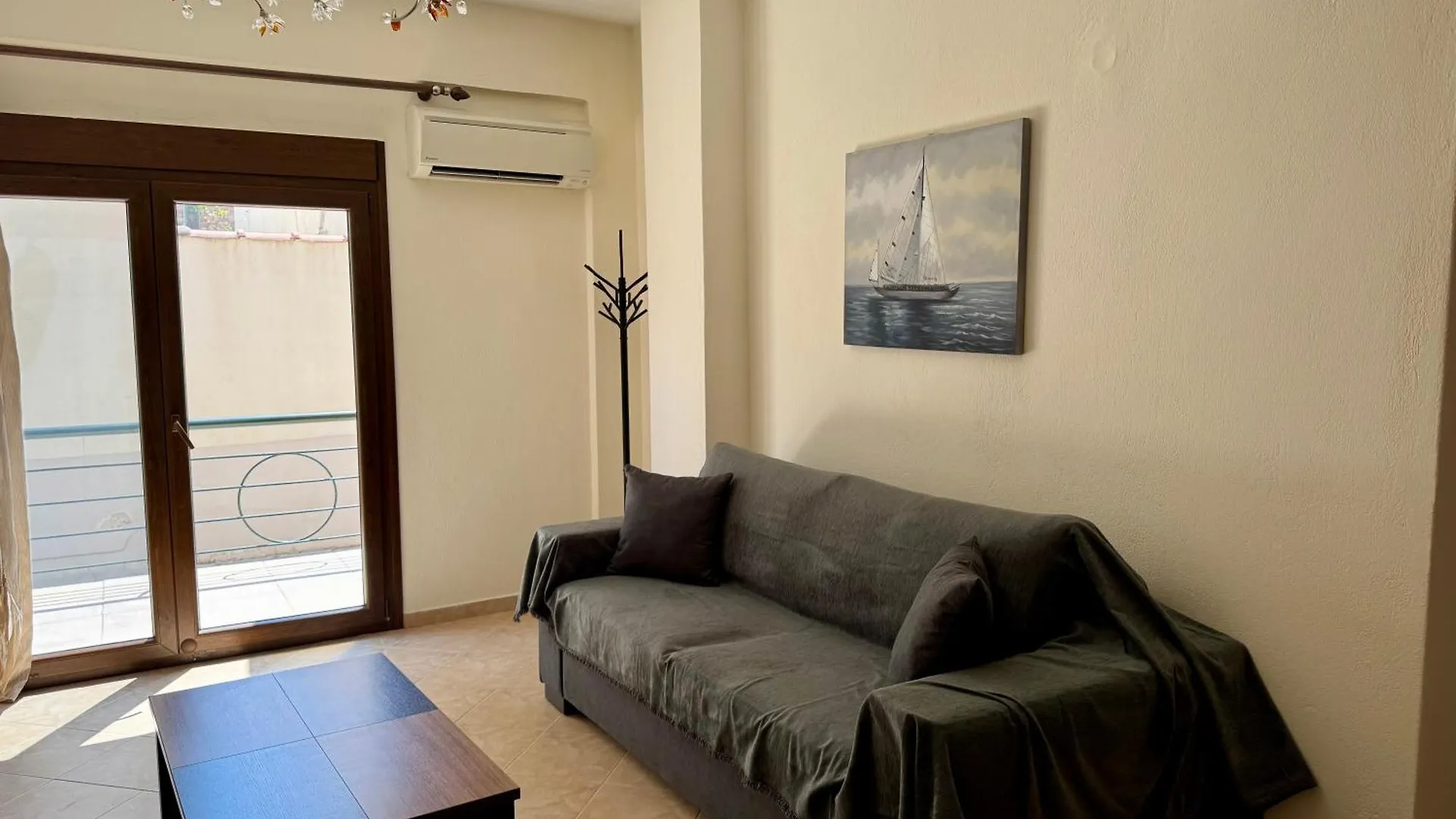 Captain'S Maisonettes Никити Греция